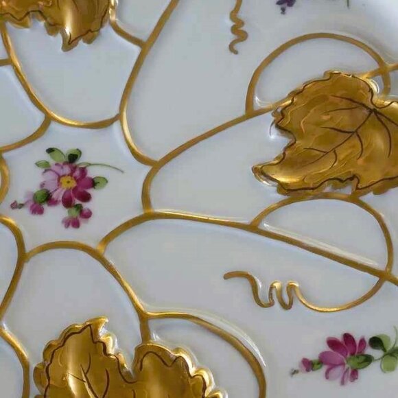 Stunning Antique von Schierholz Gold Gilded Leaves Relief Molded Porcelain Bowl - Picture 8 of 13